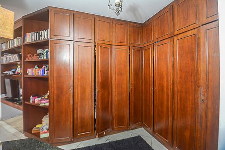 Casa à venda com 541m², 4 quartos e 2 vagas Casa à venda com 541m², 4 quartos e 2 vagasSuíte 2