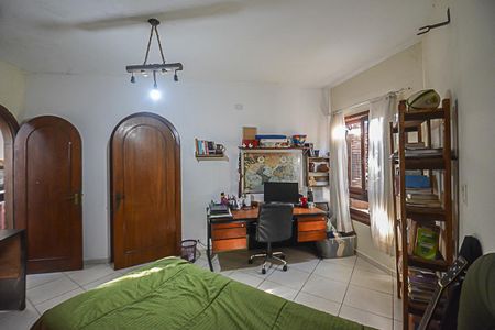 Casa à venda com 541m², 4 quartos e 2 vagas Casa à venda com 541m², 4 quartos e 2 vagasSuíte 4