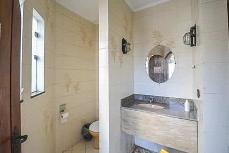 Casa à venda com 541m², 4 quartos e 2 vagas Casa à venda com 541m², 4 quartos e 2 vagasBanheiro de serviço