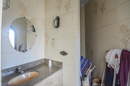 Casa à venda com 541m², 4 quartos e 2 vagas Casa à venda com 541m², 4 quartos e 2 vagasBanheiro de serviço