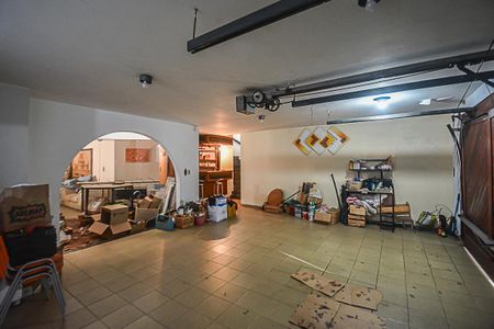 Casa à venda com 541m², 4 quartos e 2 vagas Casa à venda com 541m², 4 quartos e 2 vagasGaragem