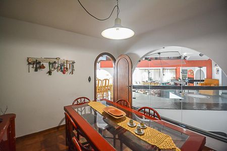 Casa à venda com 541m², 4 quartos e 2 vagas Casa à venda com 541m², 4 quartos e 2 vagasSala 3