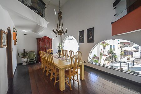 Casa à venda com 541m², 4 quartos e 2 vagas Casa à venda com 541m², 4 quartos e 2 vagasSala 1