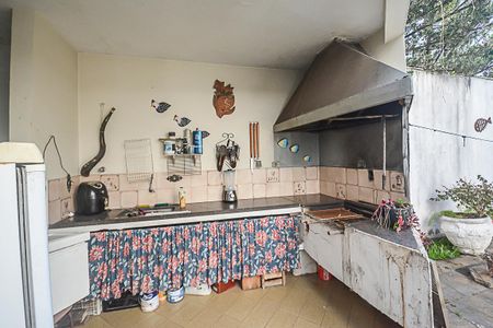 Casa à venda com 541m², 4 quartos e 2 vagas Casa à venda com 541m², 4 quartos e 2 vagasChurrasqueira