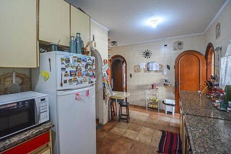 Casa à venda com 541m², 4 quartos e 2 vagas Casa à venda com 541m², 4 quartos e 2 vagasCozinha