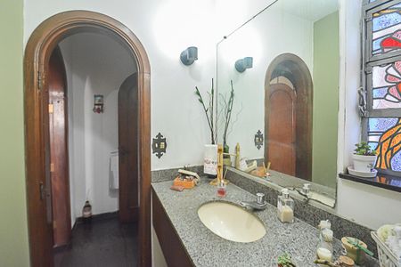 Casa à venda com 541m², 4 quartos e 2 vagas Casa à venda com 541m², 4 quartos e 2 vagasLavabo