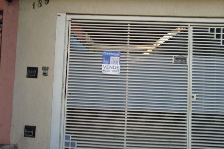 Casa à venda com 156m², 3 quartos e 2 vagasPlaquinha