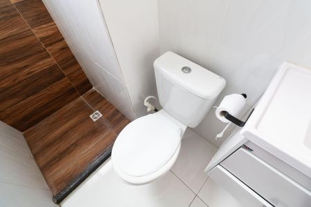 Apartamento para alugar com 47m², 2 quartos e 1 vaga Apartamento para alugar com 47m², 2 quartos e 1 vagaBanheiro