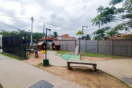 Apartamento para alugar com 47m², 2 quartos e 1 vaga Apartamento para alugar com 47m², 2 quartos e 1 vagaÁrea comum - Playground