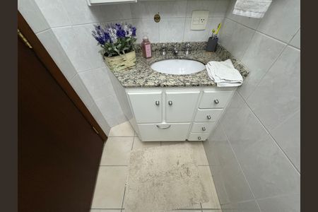 Apartamento à venda com 105m², 3 quartos e 2 vagas Apartamento à venda com 105m², 3 quartos e 2 vagasBanheiro