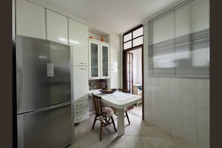 Apartamento à venda com 105m², 3 quartos e 2 vagas Apartamento à venda com 105m², 3 quartos e 2 vagasCozinha