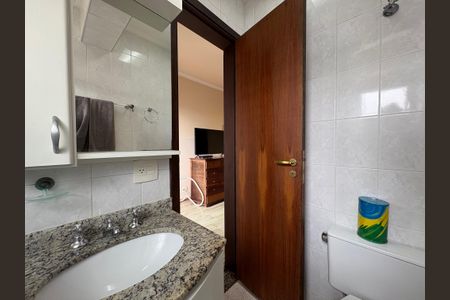 Apartamento à venda com 105m², 3 quartos e 2 vagas Apartamento à venda com 105m², 3 quartos e 2 vagasBanheiro da Suíte