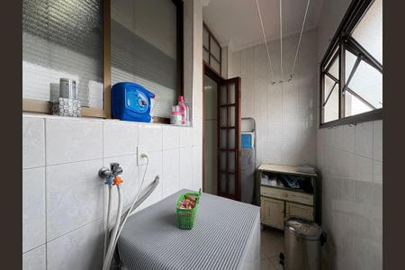 Apartamento à venda com 105m², 3 quartos e 2 vagas Apartamento à venda com 105m², 3 quartos e 2 vagasLavanderia