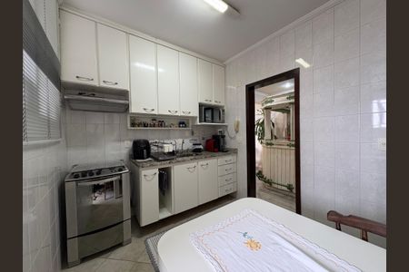 Apartamento à venda com 105m², 3 quartos e 2 vagas Apartamento à venda com 105m², 3 quartos e 2 vagasCozinha