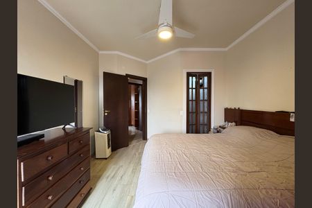 Apartamento à venda com 105m², 3 quartos e 2 vagas Apartamento à venda com 105m², 3 quartos e 2 vagasSuite