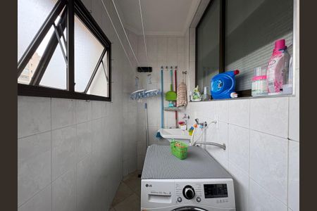 Apartamento à venda com 105m², 3 quartos e 2 vagas Apartamento à venda com 105m², 3 quartos e 2 vagasLavanderia