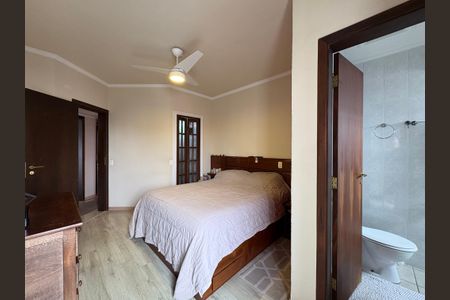 Apartamento à venda com 105m², 3 quartos e 2 vagas Apartamento à venda com 105m², 3 quartos e 2 vagasSuite