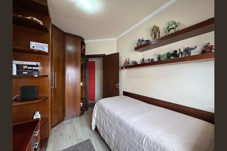 Apartamento à venda com 105m², 3 quartos e 2 vagas Apartamento à venda com 105m², 3 quartos e 2 vagasQuarto 1