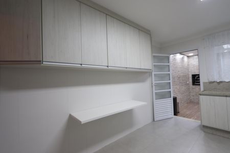 Casa à venda com 240m², 3 quartos e 2 vagasCozinha