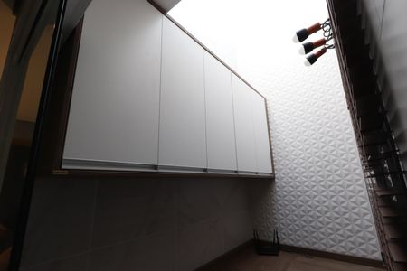 Casa à venda com 240m², 3 quartos e 2 vagasEscritório