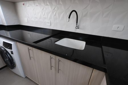 Casa à venda com 240m², 3 quartos e 2 vagasLavanderia