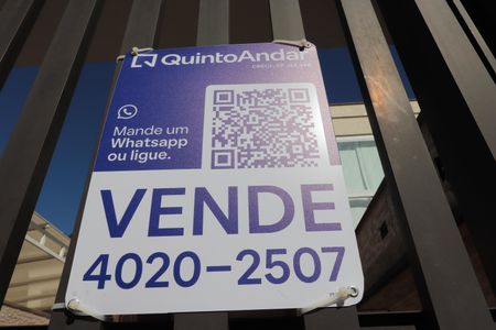 Casa à venda com 240m², 3 quartos e 2 vagasPlaca