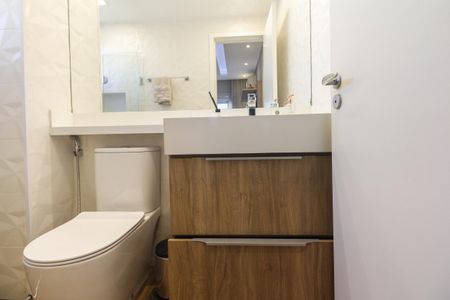 Apartamento à venda com 67m², 2 quartos e 1 vagaBanheiro Suíte 