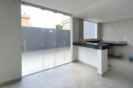 Apartamento à venda com 133m², 3 quartos e 3 vagas Apartamento à venda com 133m², 3 quartos e 3 vagasÁrea comum - Salão de festas
