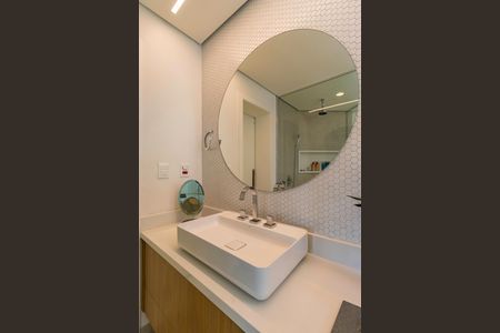 Apartamento à venda com 400m², 4 quartos e 5 vagas Apartamento à venda com 400m², 4 quartos e 5 vagasBanheiro do Quarto 4