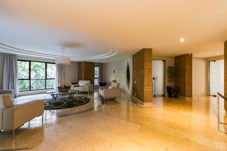 Apartamento à venda com 400m², 4 quartos e 5 vagas Apartamento à venda com 400m², 4 quartos e 5 vagasÁrea comum