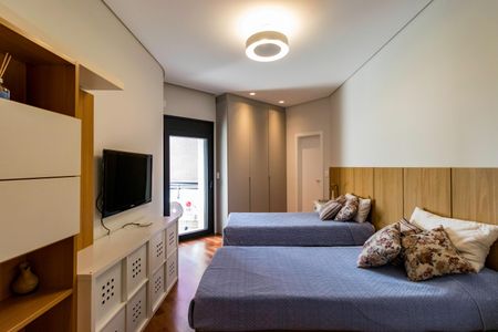 Apartamento à venda com 400m², 4 quartos e 5 vagas Apartamento à venda com 400m², 4 quartos e 5 vagasQuarto 3