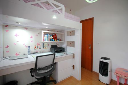 Apartamento à venda com 120m², 4 quartos e 2 vagasQuarto 4