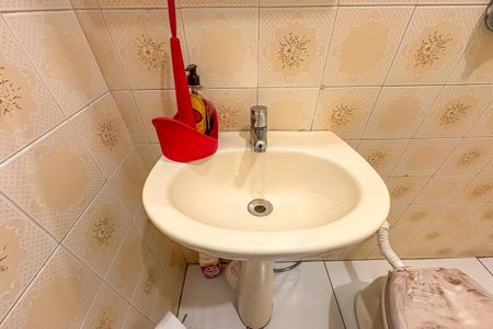 Casa à venda com 192m², 3 quartos e 2 vagas Casa à venda com 192m², 3 quartos e 2 vagasBanheiro