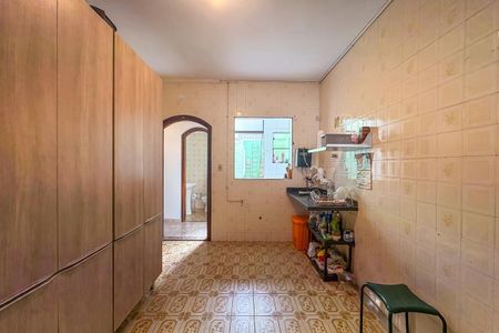 Casa à venda com 192m², 3 quartos e 2 vagas Casa à venda com 192m², 3 quartos e 2 vagasCozinha