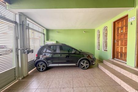 Casa à venda com 192m², 3 quartos e 2 vagas Casa à venda com 192m², 3 quartos e 2 vagasÁrea Externa