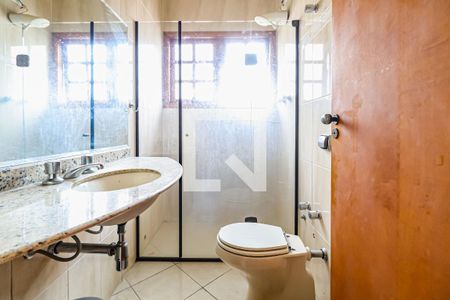 Casa à venda com 250m², 5 quartos e 5 vagas Casa à venda com 250m², 5 quartos e 5 vagasBanheiro Social