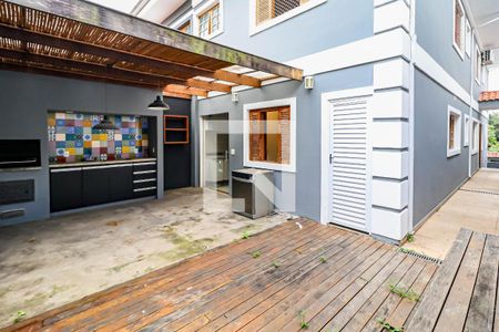 Casa à venda com 250m², 5 quartos e 5 vagas Casa à venda com 250m², 5 quartos e 5 vagasÁrea comum
