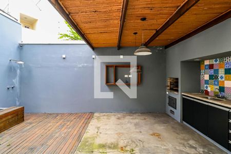 Casa à venda com 250m², 5 quartos e 5 vagas Casa à venda com 250m², 5 quartos e 5 vagasÁrea comum