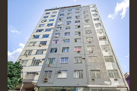 Apartamento à venda com 38m², 1 quarto e sem vaga Apartamento à venda com 38m², 1 quarto e sem vagaFachada