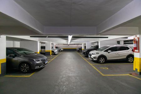 Apartamento à venda com 150m², 3 quartos e 1 vaga Apartamento à venda com 150m², 3 quartos e 1 vagaGaragem