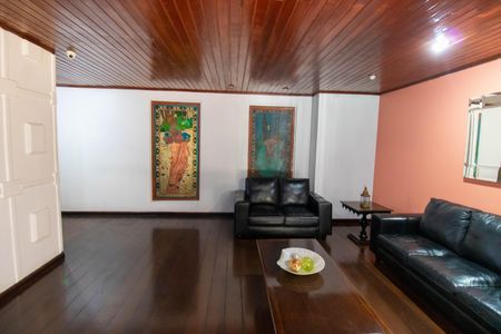 Apartamento à venda com 150m², 3 quartos e 1 vaga Apartamento à venda com 150m², 3 quartos e 1 vagaPortaria