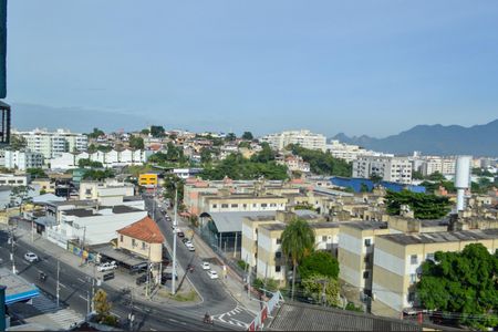 Apartamento à venda com 190m², 4 quartos e 2 vagas Apartamento à venda com 190m², 4 quartos e 2 vagasVista da Área de Serviço