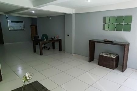 Apartamento à venda com 190m², 4 quartos e 2 vagas Apartamento à venda com 190m², 4 quartos e 2 vagasHall de Entrada