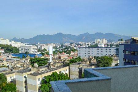 Apartamento à venda com 190m², 4 quartos e 2 vagas Apartamento à venda com 190m², 4 quartos e 2 vagasVista da Suíte 2