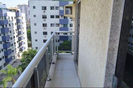 Apartamento à venda com 190m², 4 quartos e 2 vagas Apartamento à venda com 190m², 4 quartos e 2 vagasVaranda da Suíte 1