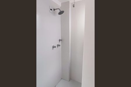 Apartamento à venda com 190m², 4 quartos e 2 vagas Apartamento à venda com 190m², 4 quartos e 2 vagasBanheiro 2
