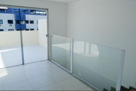 Apartamento à venda com 190m², 4 quartos e 2 vagas Apartamento à venda com 190m², 4 quartos e 2 vagassaleta