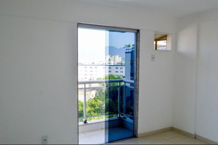 Apartamento à venda com 190m², 4 quartos e 2 vagas Apartamento à venda com 190m², 4 quartos e 2 vagasSuíte 1