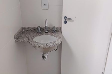 Apartamento à venda com 190m², 4 quartos e 2 vagas Apartamento à venda com 190m², 4 quartos e 2 vagasBanheiro da Suíte 1