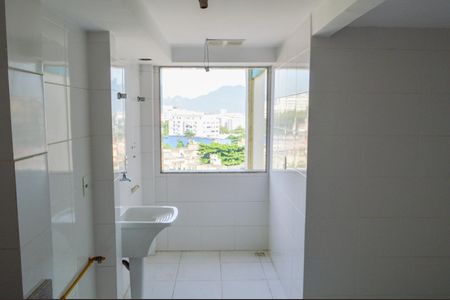 Apartamento à venda com 190m², 4 quartos e 2 vagas Apartamento à venda com 190m², 4 quartos e 2 vagasÁrea de Serviço